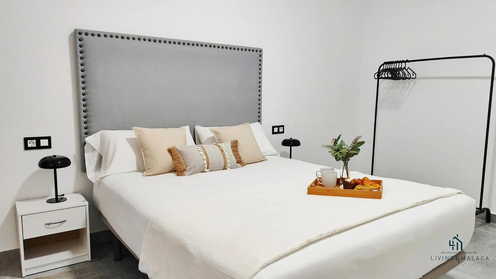 Living4Malaga Victoria Center Apartment